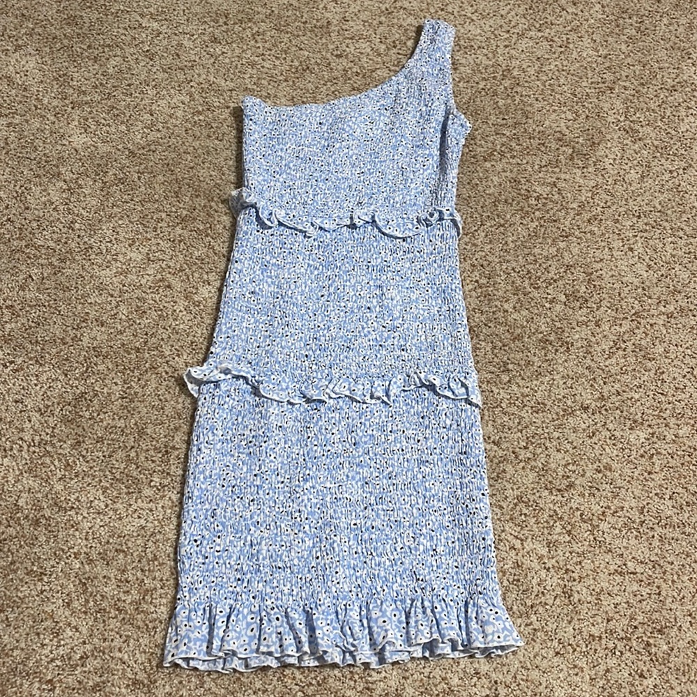 Blue one shoulder Princess Polly ruffle dress with small white/black flowers.